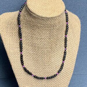 Seed Bead Necklace 18 In Black Clear Purple Centered Silver Screw Closure Retro